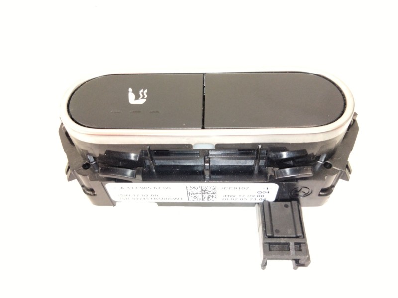 Recambio de interuuptor de calefaccion asientos para mercedes-benz gla (h247) gla 200 (247.787) referencia OEM IAM A1779056700  