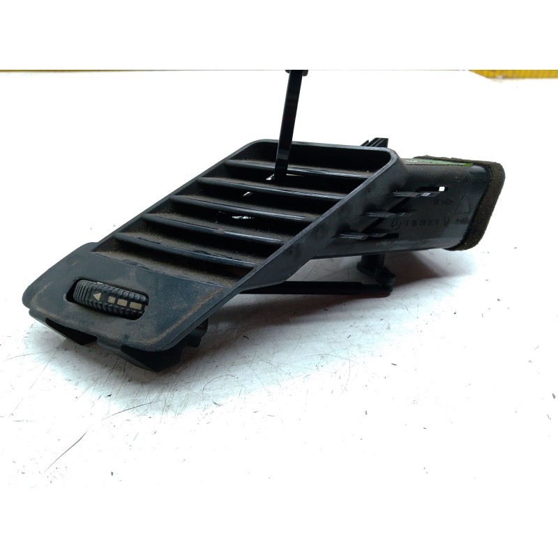 Recambio de aireador central para volkswagen crafter 30-50 furgoneta (2e_) 2.0 tdi referencia OEM IAM 9068300354   Recambio de aireador central para volkswagen crafter 30-50 furgoneta (2e_) 2.0 tdi referencia OEM IAM 9068300354