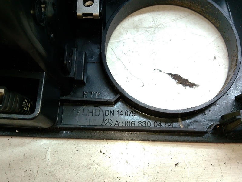 Recambio de aireador izquierdo para volkswagen crafter 30-50 furgoneta (2e_) 2.0 tdi referencia OEM IAM 9068300454  