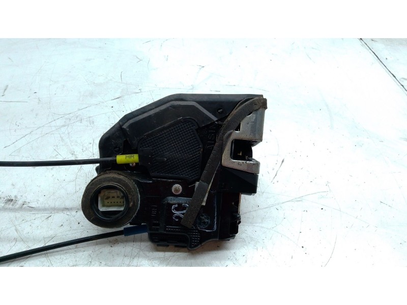 Recambio de cerradura puerta trasera derecha para toyota auris (_e15_) 2.0 d-4d (ade150_) referencia OEM IAM   