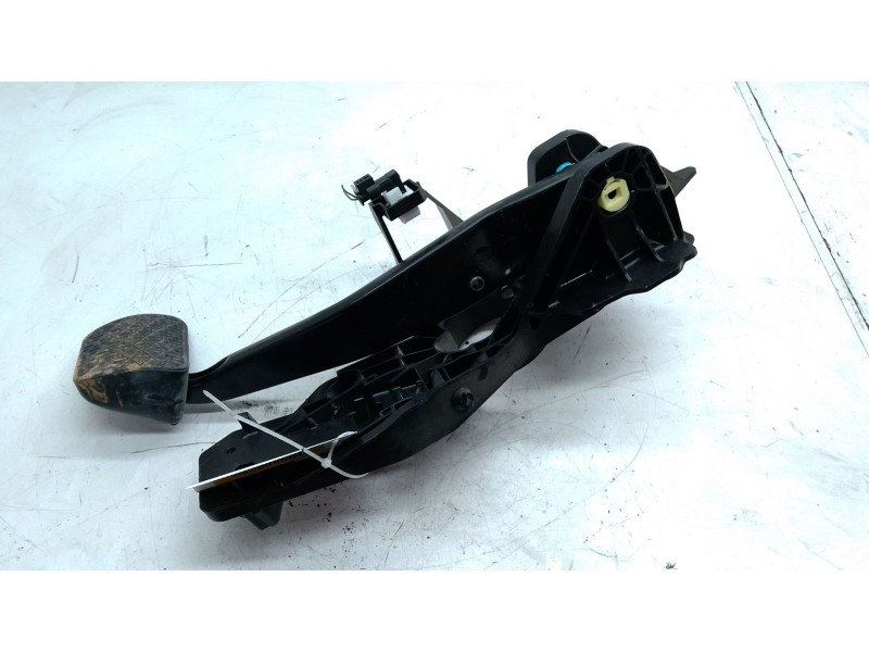 Recambio de pedal freno para mercedes-benz gla (h247) gla 200 (247.787) referencia OEM IAM A1772901000  