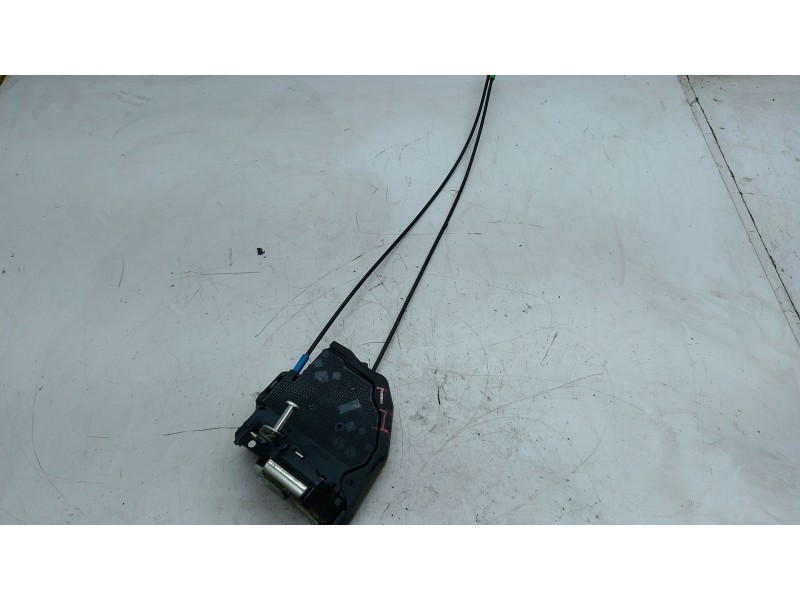 Recambio de cerradura puerta trasera izquierda para toyota auris (_e15_) 2.0 d-4d (ade150_) referencia OEM IAM   