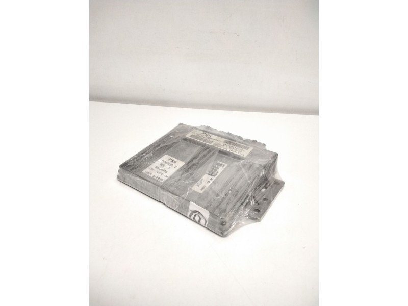 Recambio de centralita motor uce para citroën berlingo 1.4i x familiar referencia OEM IAM 216460923 9643134380 963770628005