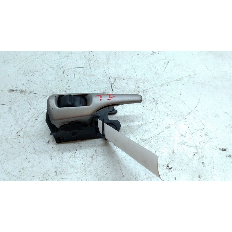 Recambio de maneta interior trasera izquierda para toyota auris (_e15_) 2.0 d-4d (ade150_) referencia OEM IAM 6920602120B1  