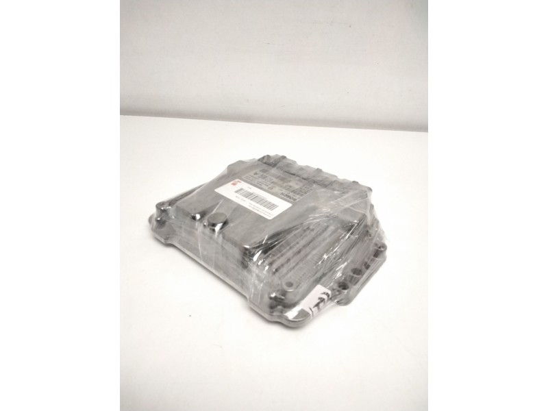 Recambio de centralita motor uce para citroën c3 1.4 hdi sx plus referencia OEM IAM 9657061180 0281011861 EDC16C34