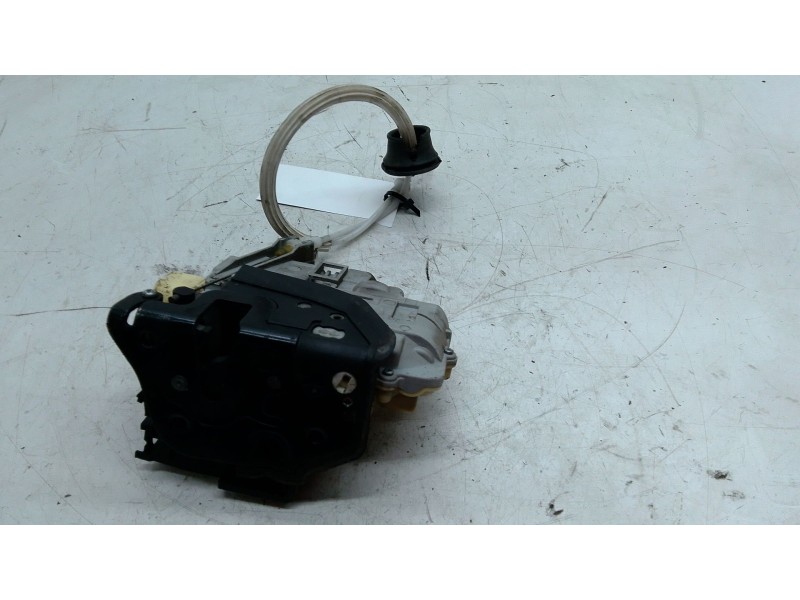 Recambio de cerradura puerta delantera derecha para audi q7 (4lb) 3.0 tdi quattro referencia OEM IAM 3C1837016A  
