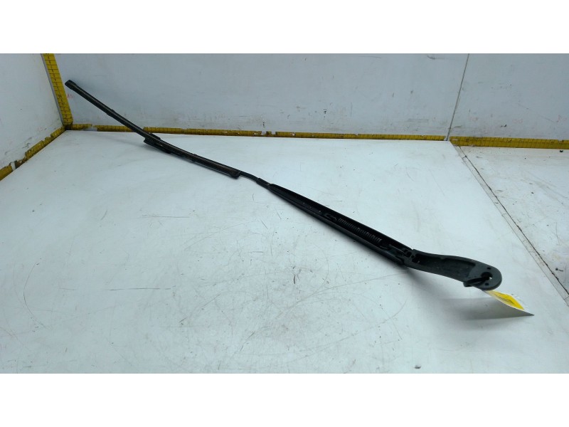 Recambio de brazo limpia delantero derecho para opel vivaro c furgoneta (k0) 1.5 referencia OEM IAM   