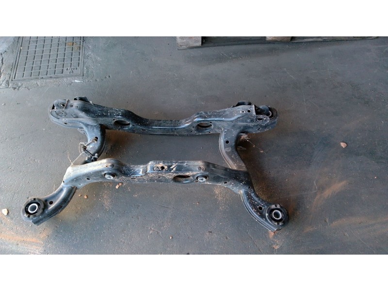 Recambio de subchasis trasero para mercedes-benz gla (h247) gla 200 (247.787) referencia OEM IAM A2463510101  