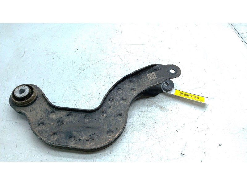 Recambio de brazo suspension superior trasero derecho para mercedes-benz gla (h247) gla 200 (247.787) referencia OEM IAM A247350