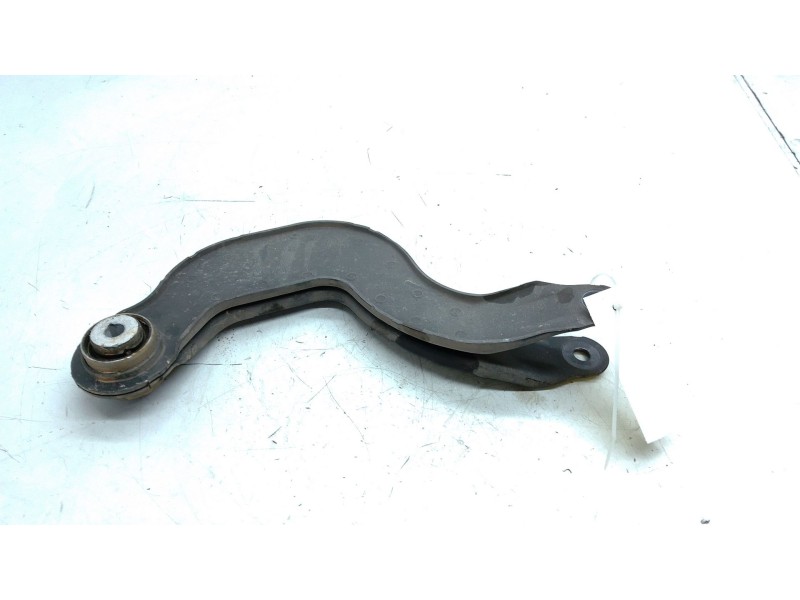 Recambio de brazo suspension superior trasero derecho para mercedes-benz gla (h247) gla 200 (247.787) referencia OEM IAM A247350