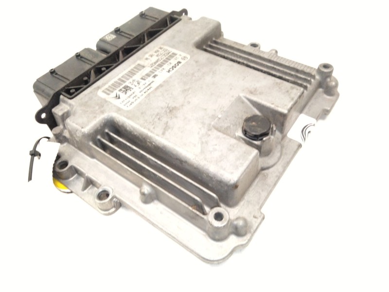 Recambio de centralita motor uce para peugeot 2008 i (cu_) 1.6 bluehdi 120 referencia OEM IAM 9809478580 0281031043 EDC17C60
