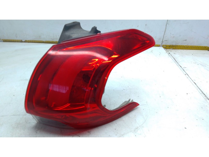 Recambio de piloto trasero derecho para peugeot 2008 i (cu_) 1.6 bluehdi 120 referencia OEM IAM   