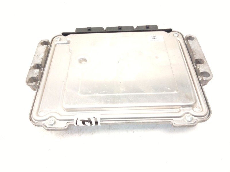 Recambio de centralita motor uce para renault megane iii hatchback (bz0/1_, b3_) 1.9 dci (bz0n, bz0j) referencia OEM IAM   