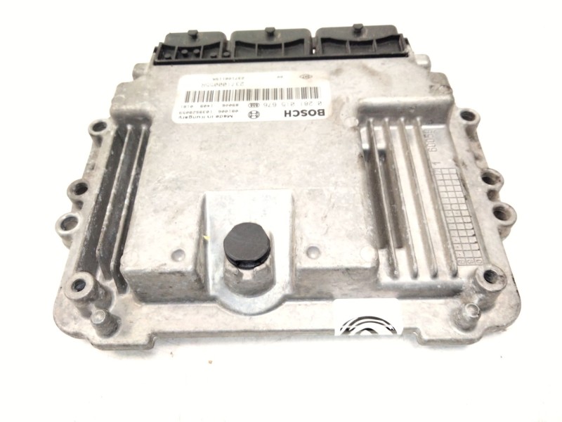 Recambio de centralita motor uce para renault megane iii hatchback (bz0/1_, b3_) 1.9 dci (bz0n, bz0j) referencia OEM IAM   