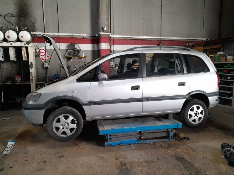 opel zafira a monospace (t98) del año 2001