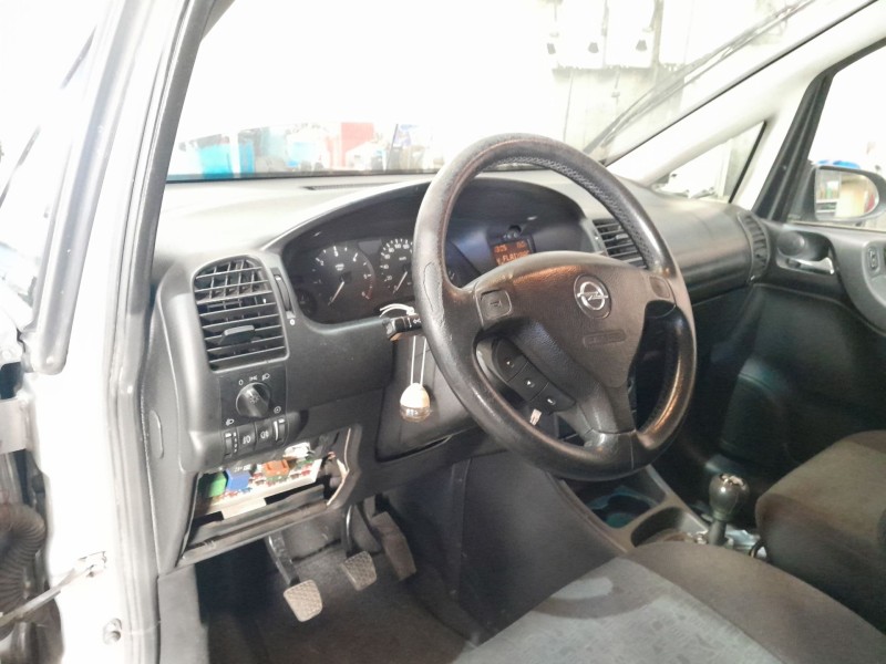 opel zafira a monospace (t98) del año 2001