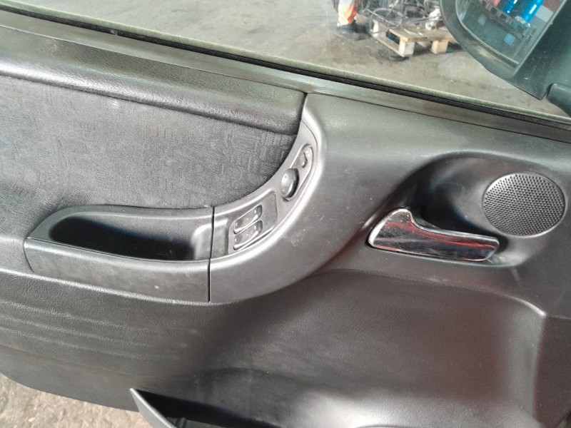 opel zafira a monospace (t98) del año 2001