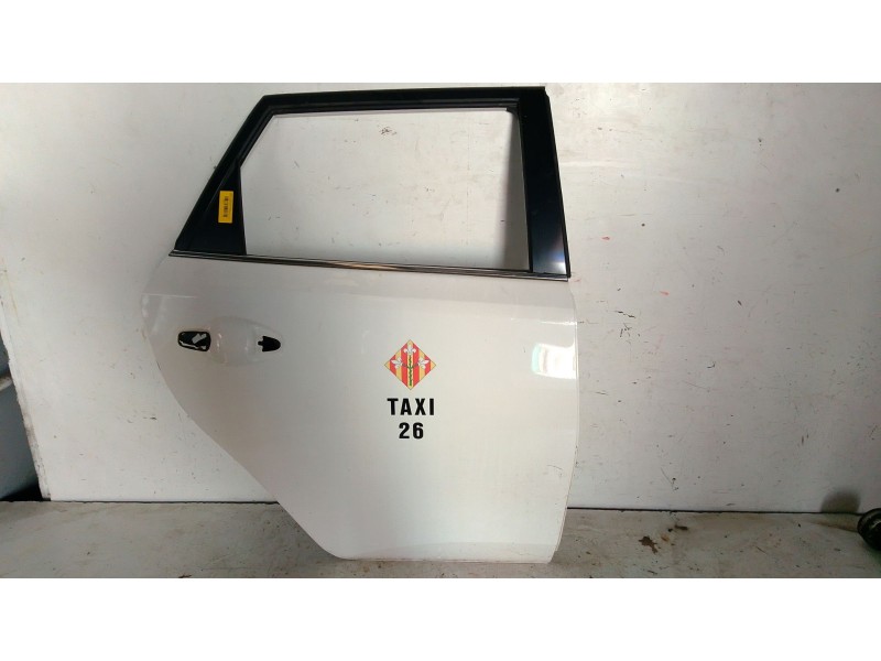 Recambio de puerta trasera derecha para toyota auris (_e18_) 1.3 (nre180_) referencia OEM IAM   