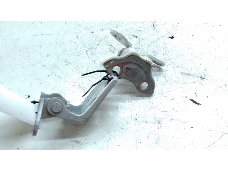 Recambio de bisagra puerta trasera derecha para toyota auris (_e18_) 1.3 (nre180_) referencia OEM IAM   