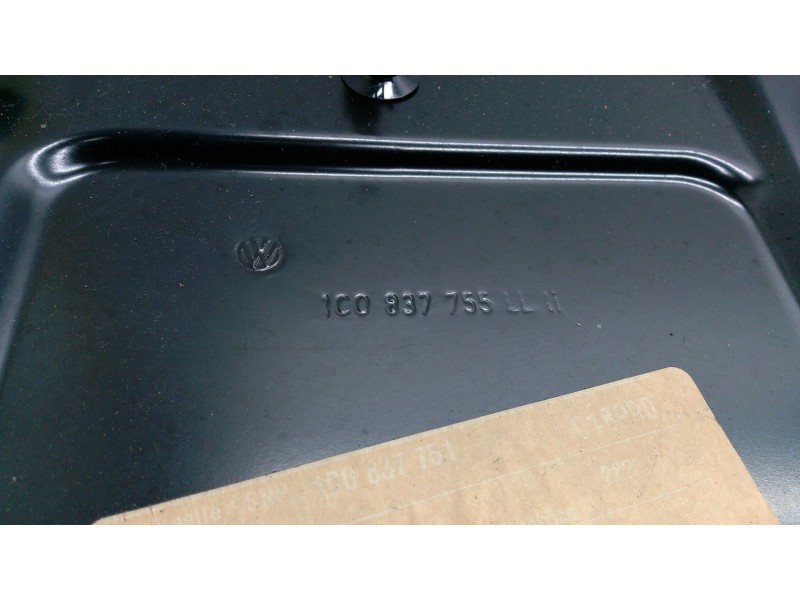 Recambio de elevalunas delantero izquierdo para volkswagen new beetle (9c1, 1c1) 1.9 tdi referencia OEM IAM 1C0837755  