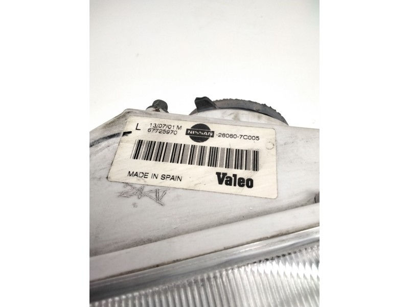 Recambio de faro izquierdo para » otros... premium 370 26 g 6x2 referencia OEM IAM 260607C005 NISSAN 67725970