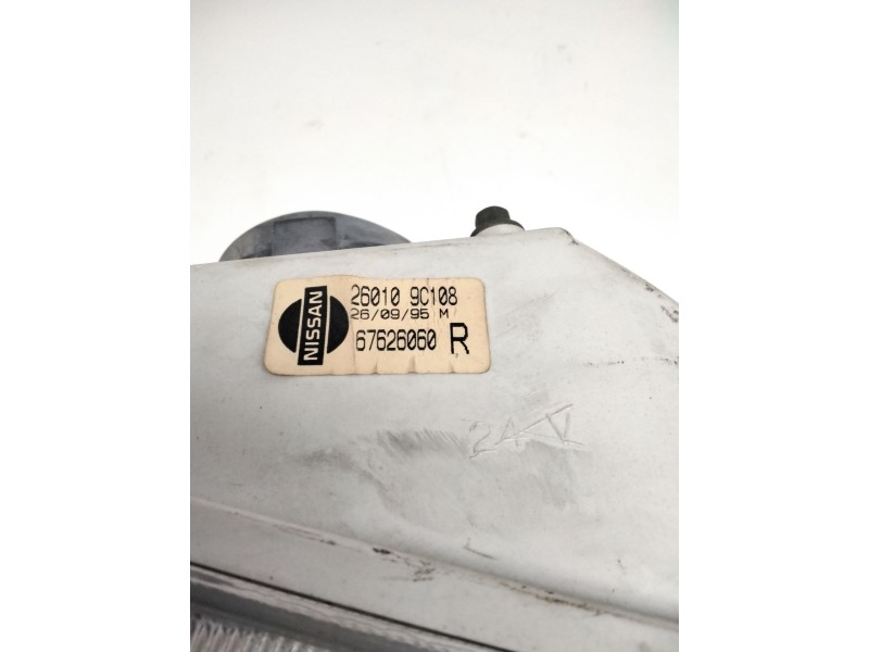 Recambio de faro derecho para » otros... premium 370 26 g 6x2 referencia OEM IAM 260109C108 NISSAN 67626060