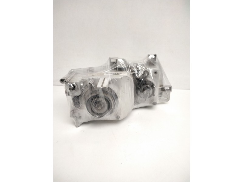 Recambio de faro derecho para » otros... premium 370 26 g 6x2 referencia OEM IAM 260109C108 NISSAN 67626060