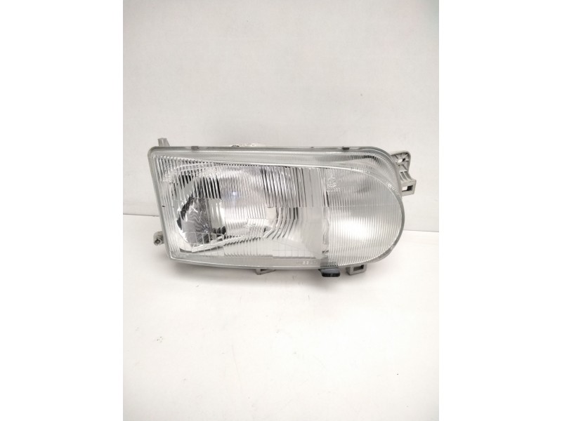 Recambio de faro derecho para » otros... premium 370 26 g 6x2 referencia OEM IAM 260107C008 NISSAN 67735060