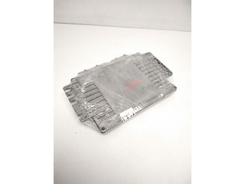 Recambio de centralita motor uce para nissan primera berlina (p12) referencia OEM IAM MEC32640 RZ 