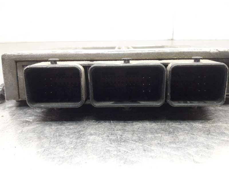 Recambio de centralita motor uce para citroën saxo 1.4 sx referencia OEM IAM 963770598006 216460410 9643134280