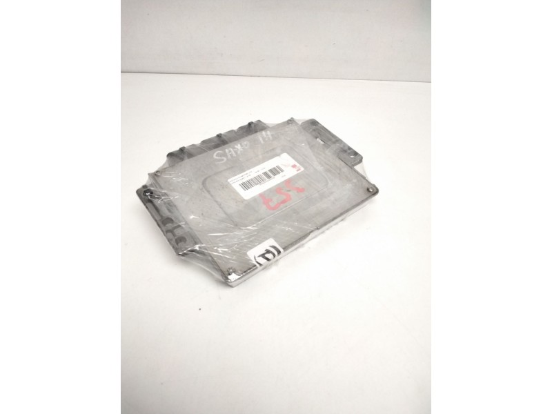 Recambio de centralita motor uce para citroën saxo 1.4 sx referencia OEM IAM 963770598006 216460410 9643134280