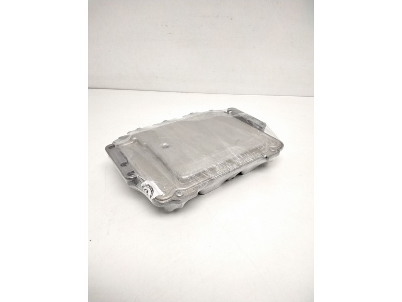 Recambio de centralita motor uce para renault trafic combi referencia OEM IAM 0281012052 8200398292 8200391957