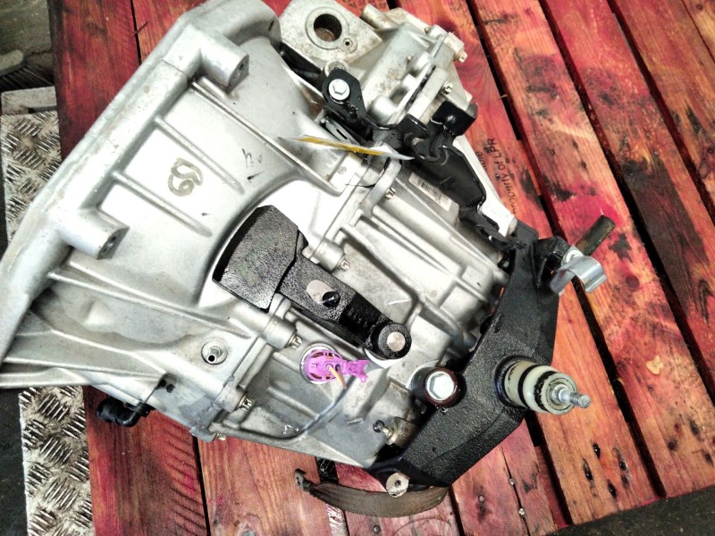 Recambio de caja cambios para opel vivaro a furgoneta (x83) 2.0 cdti (f7) referencia OEM IAM 8200546200  