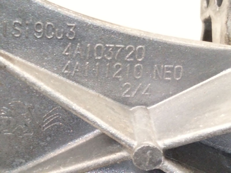 Recambio de soporte motor derecho superior para opel vivaro c furgoneta (k0) 1.5 referencia OEM IAM 4A103720  