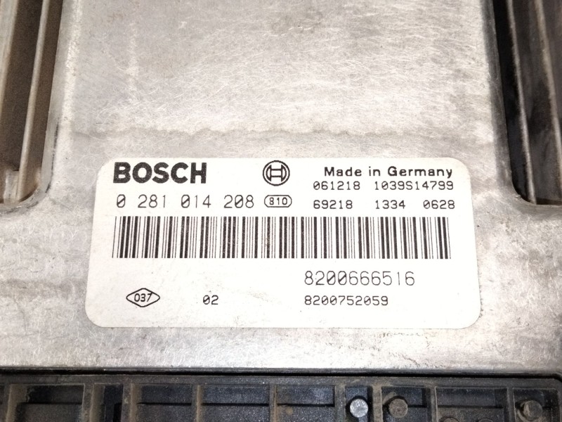 Recambio de centralita motor uce para opel vivaro a furgoneta (x83) 2.0 cdti (f7) referencia OEM IAM 8200666516 0281014208 1039S