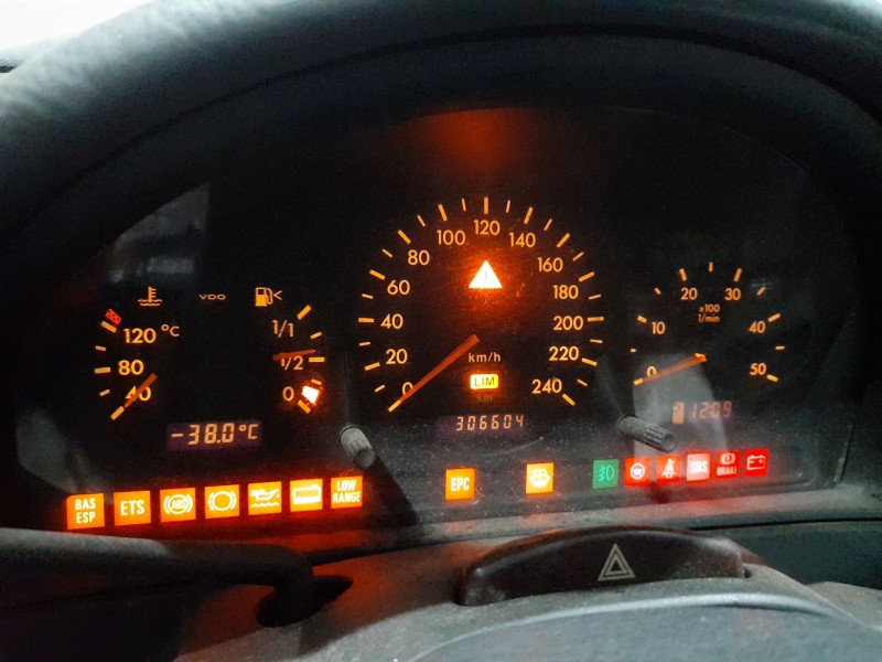 mercedes-benz clase m (w163) del año 2004