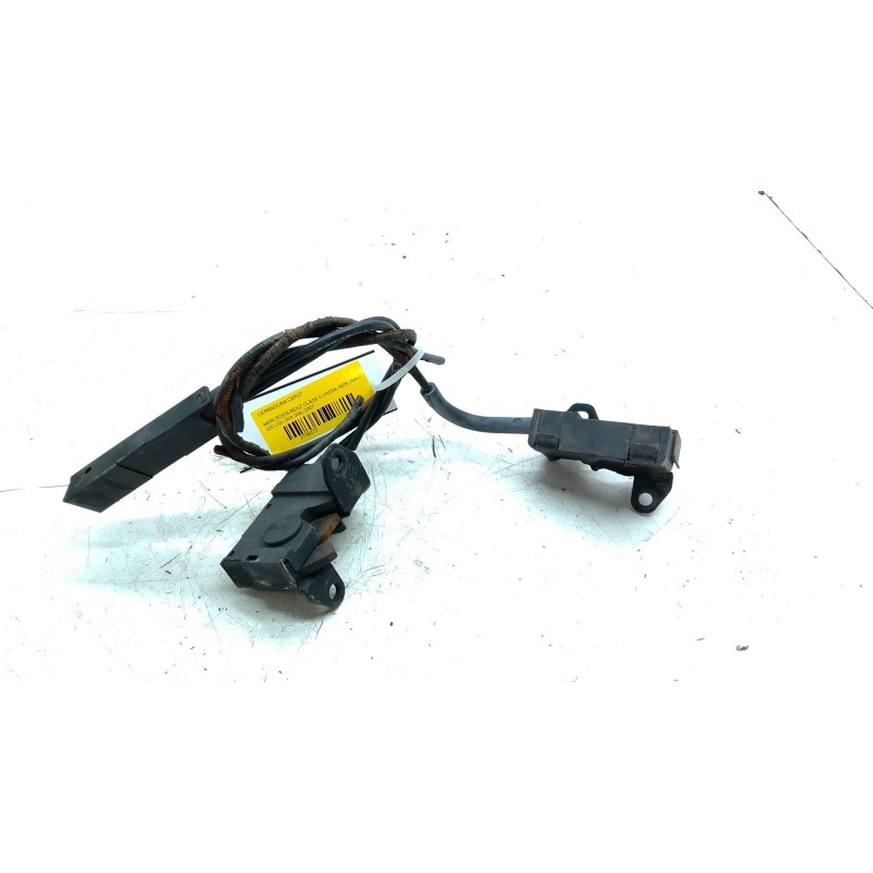 Recambio de cerradura capot para mercedes-benz clase c (w204) berlina c 220 cdi (204.008) referencia OEM IAM   