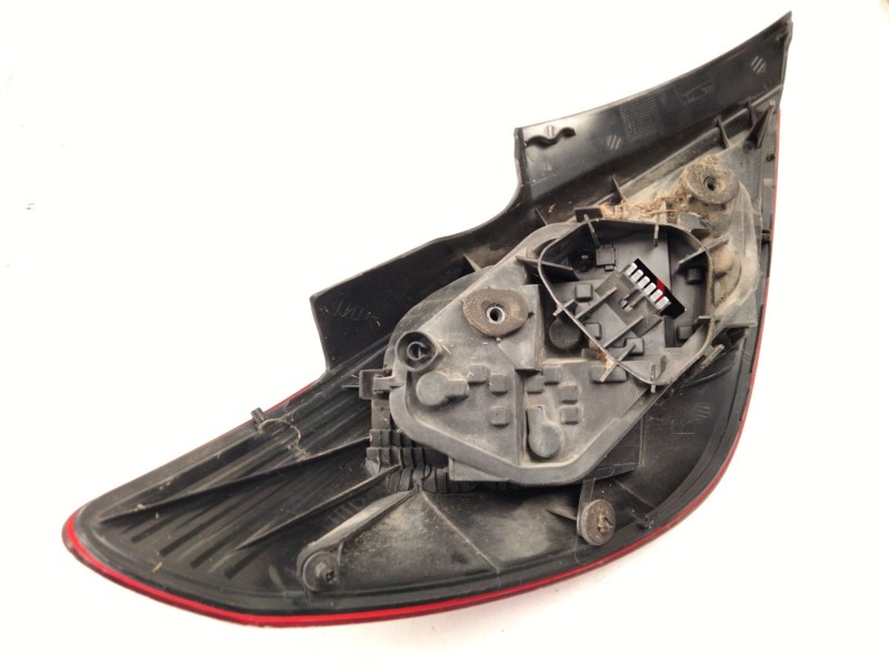 Recambio de piloto trasero derecho para opel corsa d (s07) 1.3 cdti (l08, l68) referencia OEM IAM 13269051  