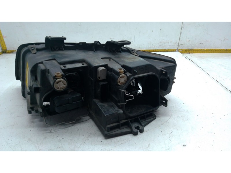 Recambio de faro derecho para audi a4 b6 (8e2) 1.8 t referencia OEM IAM 8E0941003F  