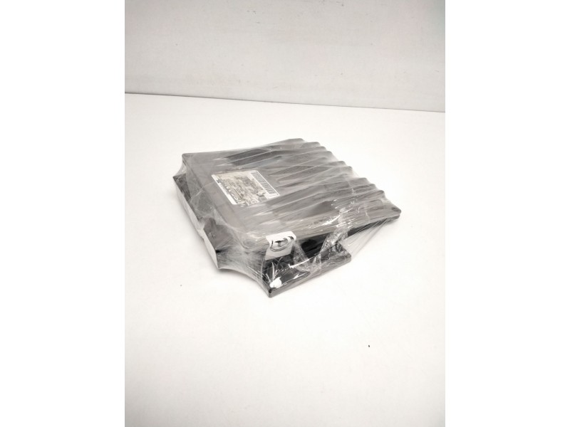 Recambio de centralita motor uce para renault clio iii referencia OEM IAM 8200399038 R0410B034A 