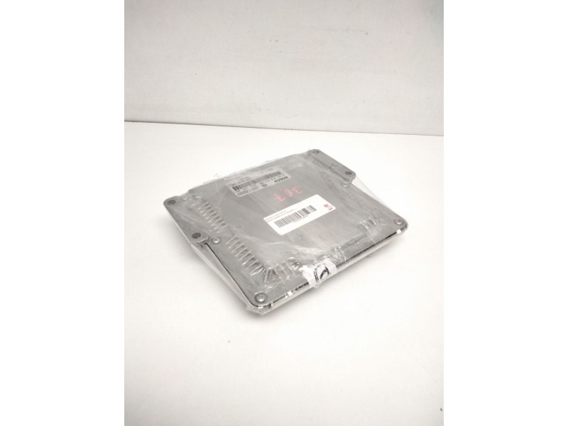 Recambio de centralita motor uce para nissan primastar (x..) referencia OEM IAM 0281010632 8200051608 8200389543