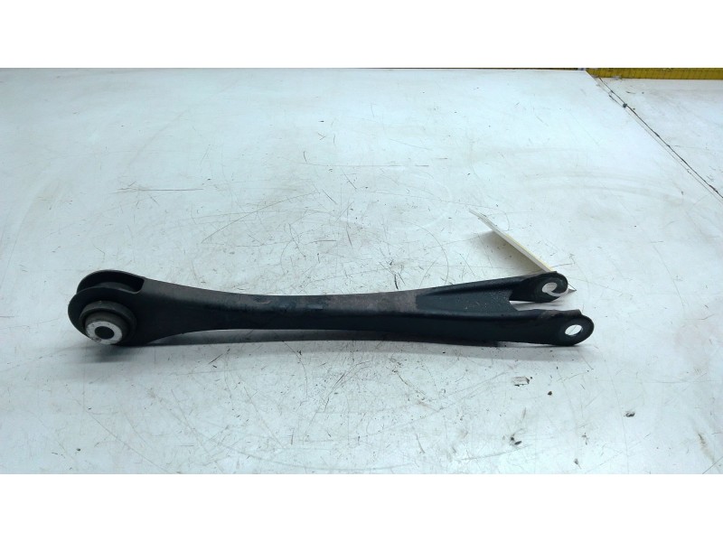 Recambio de brazo suspension inferior trasero derecho para bmw 3 touring (f31) 318 d referencia OEM IAM 679252704  
