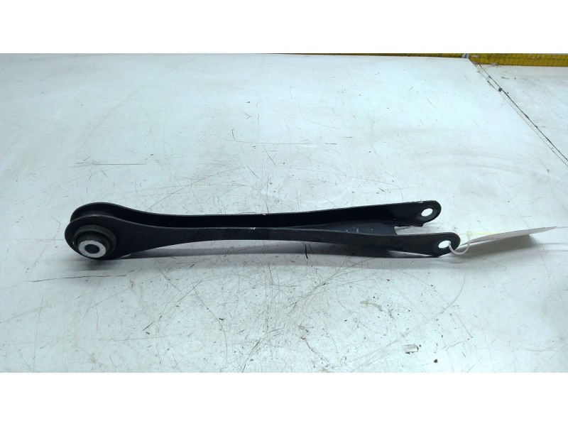 Recambio de brazo suspension inferior trasero derecho para bmw 3 touring (f31) 318 d referencia OEM IAM 679252704  
