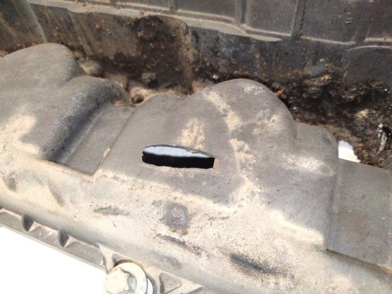 Recambio de tapa balancines para mercedes-benz clase c (w203) c 220 cdi (203.006) referencia OEM IAM A2710100530  A6460101130