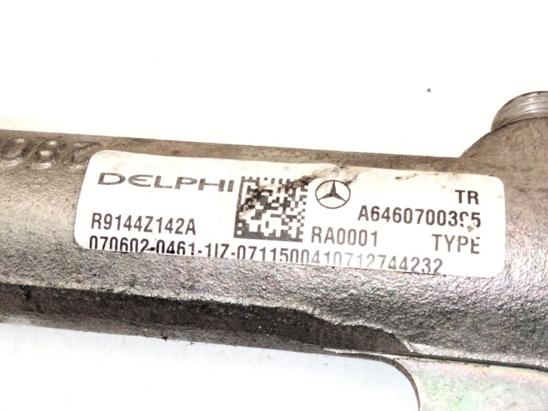 Recambio de rampa inyectora para mercedes-benz clase c (w203) c 220 cdi (203.006) referencia OEM IAM A6460700395  