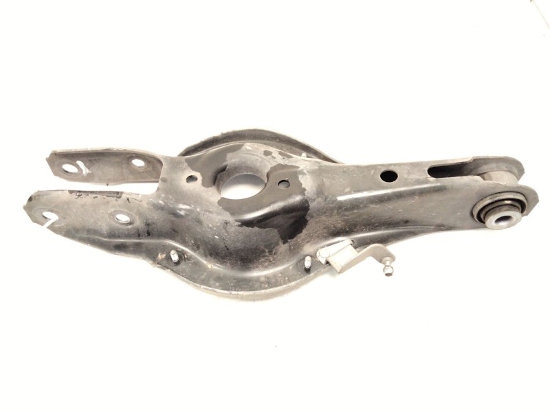 Recambio de brazo suspension inferior trasero derecho para bmw 3 touring (f31) 318 d referencia OEM IAM 6867541  