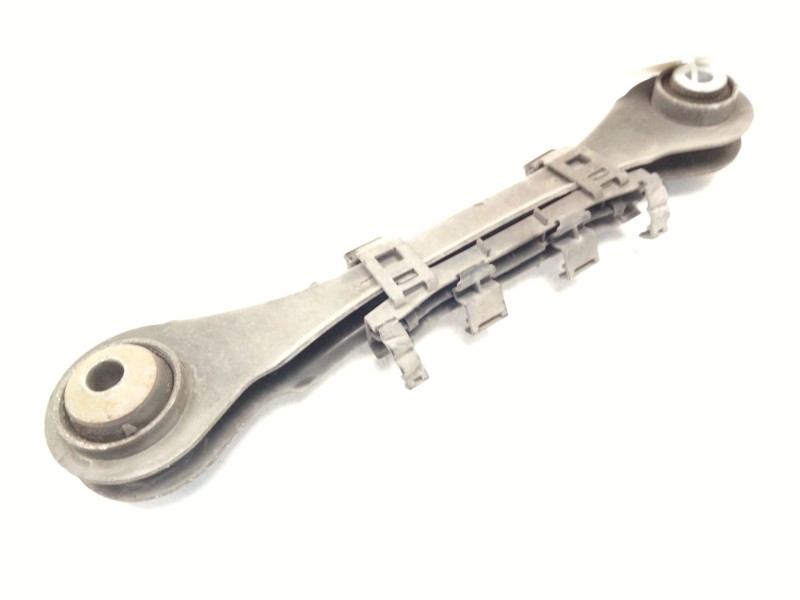 Recambio de brazo suspension superior trasero derecho para bmw 3 touring (f31) 318 d referencia OEM IAM 6792519  