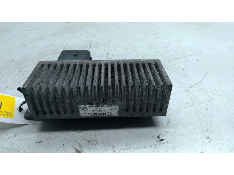 Recambio de caja precalentamiento para opel vivaro b autobús (x82) 1.6 cdti (06) referencia OEM IAM 8200558438A  