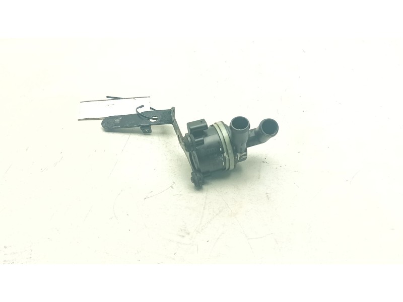 Recambio de bomba agua electrica para volkswagen passat b6 (3c2) 2.0 tdi referencia OEM IAM 5N0965561A  