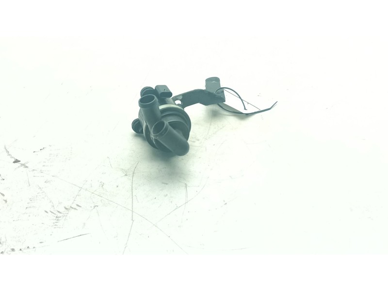 Recambio de bomba agua electrica para volkswagen passat b6 (3c2) 2.0 tdi referencia OEM IAM 5N0965561A  